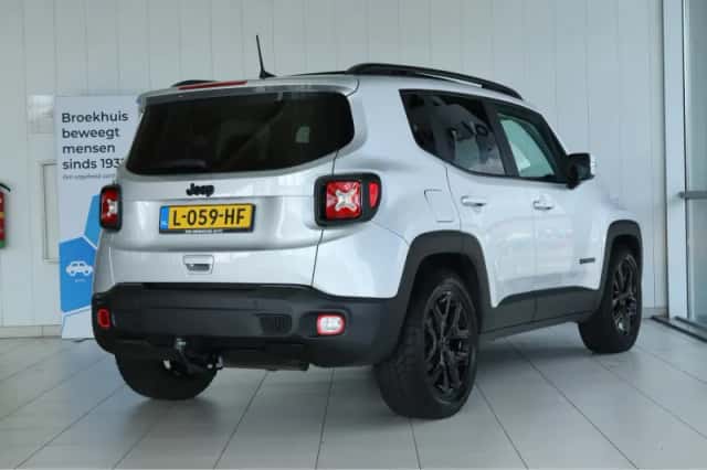 Jeep Renegade (2020) thumbnail 2