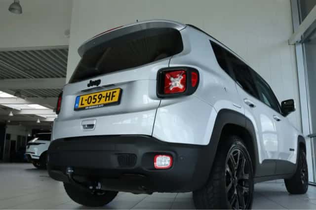 Jeep Renegade (2020) thumbnail 13
