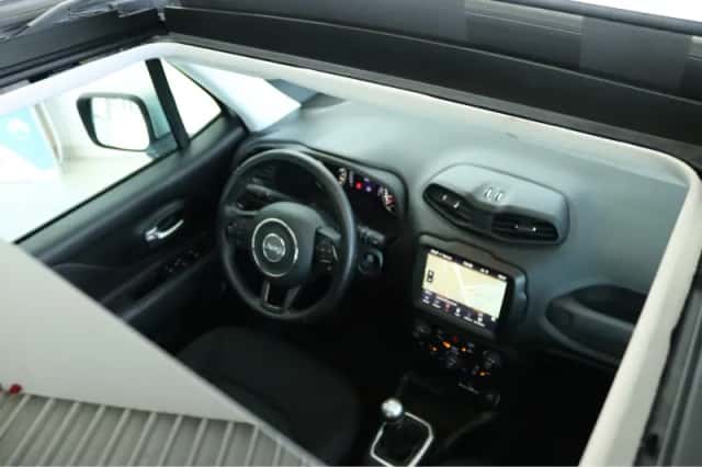 Jeep Renegade (2020) thumbnail 17