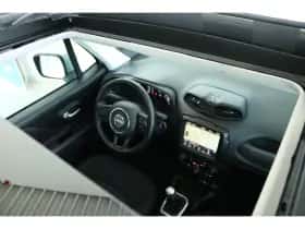 Jeep Renegade (2020) thumbnail 17