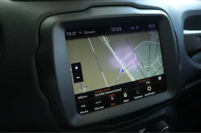 Jeep Renegade (2020) thumbnail 23