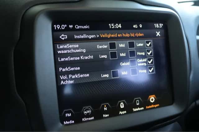 Jeep Renegade (2020) thumbnail 27