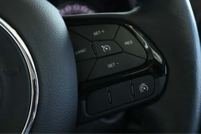 Jeep Renegade (2020) thumbnail 29