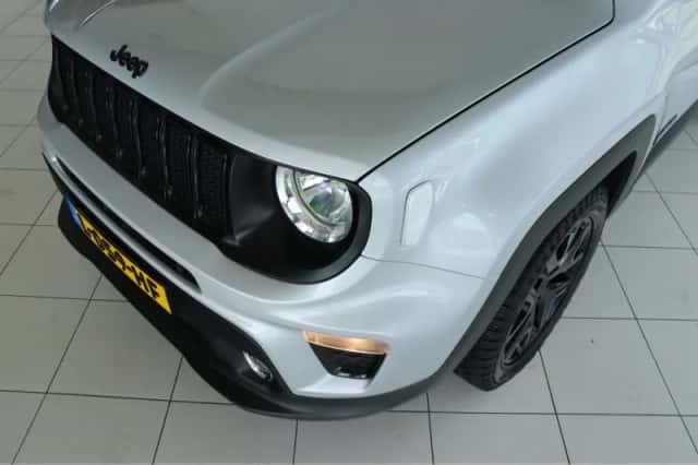 Jeep Renegade (2020) thumbnail 6