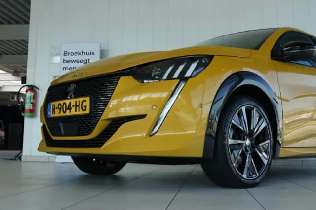 Peugeot 208 (2022) thumbnail 5