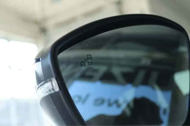 Peugeot 208 (2022) thumbnail 9