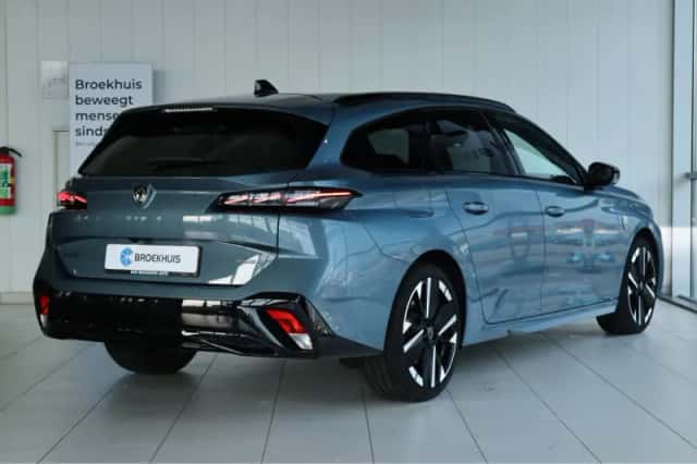 Peugeot 308 (2025) thumbnail 2
