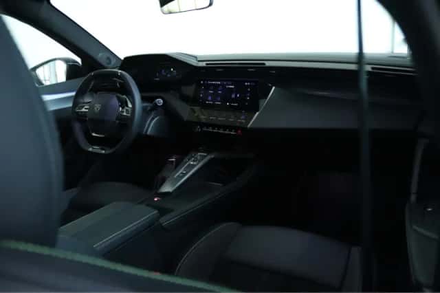 Peugeot 308 (2025) thumbnail 4