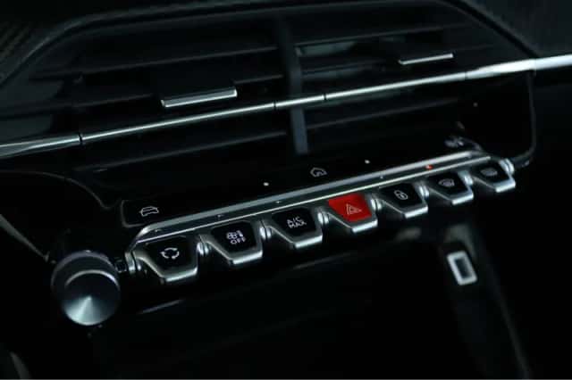 Peugeot 208 (2025) thumbnail 21