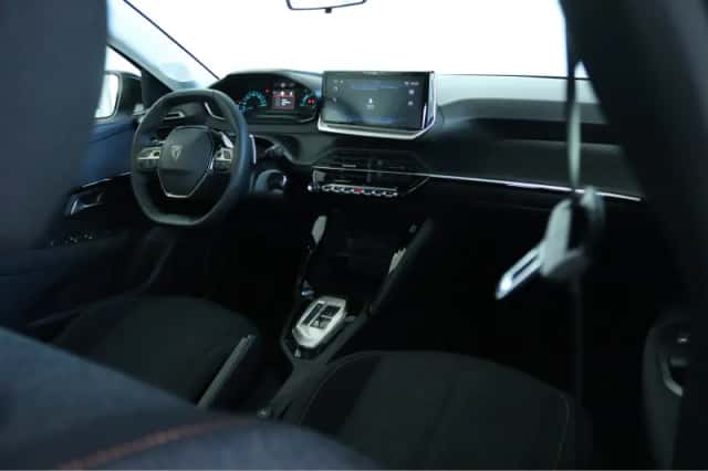 Peugeot 208 (2025) thumbnail 4