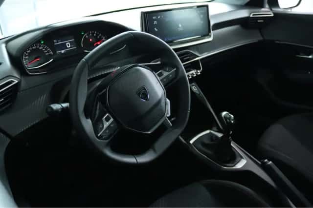 Peugeot 208 (2025) thumbnail 8