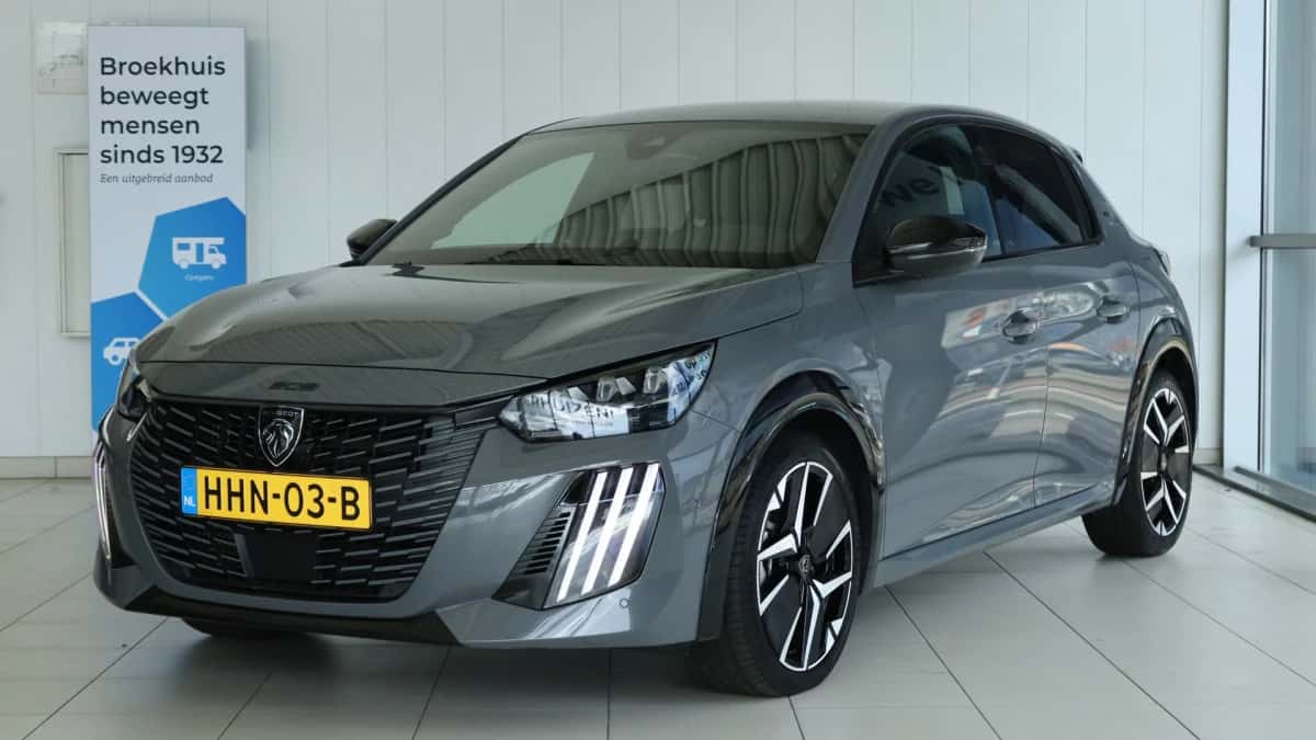 Peugeot 208 (2025) — foto 1
