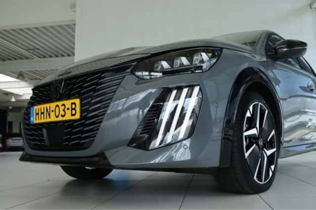 Peugeot 208 (2025) thumbnail 5