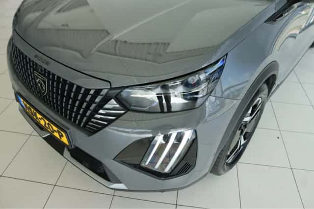 Peugeot 2008 (2025) thumbnail 6