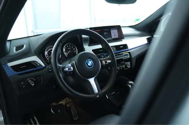 BMW X2 (2022) thumbnail 26
