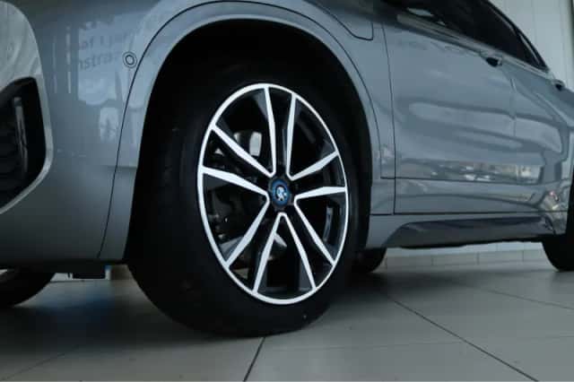 BMW X2 (2022) thumbnail 8