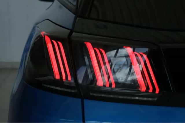 Peugeot 3008 (2021) thumbnail 13
