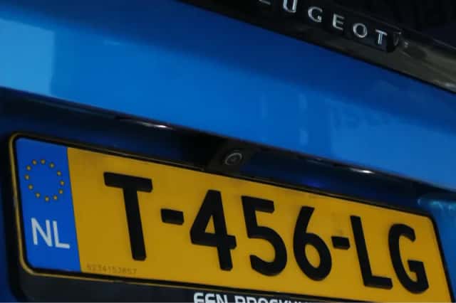 Peugeot 3008 (2021) thumbnail 14