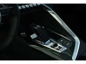 Peugeot 3008 (2021) thumbnail 20