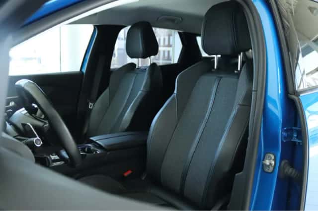 Peugeot 3008 (2021) thumbnail 3