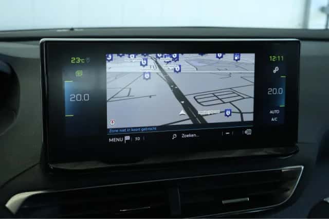 Peugeot 3008 (2021) thumbnail 23