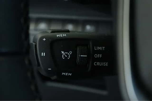 Peugeot 3008 (2021) thumbnail 28
