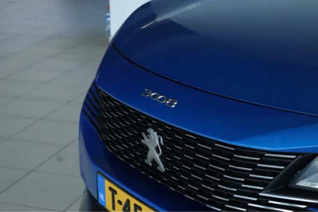 Peugeot 3008 (2021) thumbnail 7