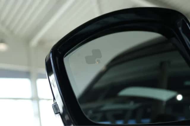Land Rover Range Rover Evoque (2024) thumbnail 12