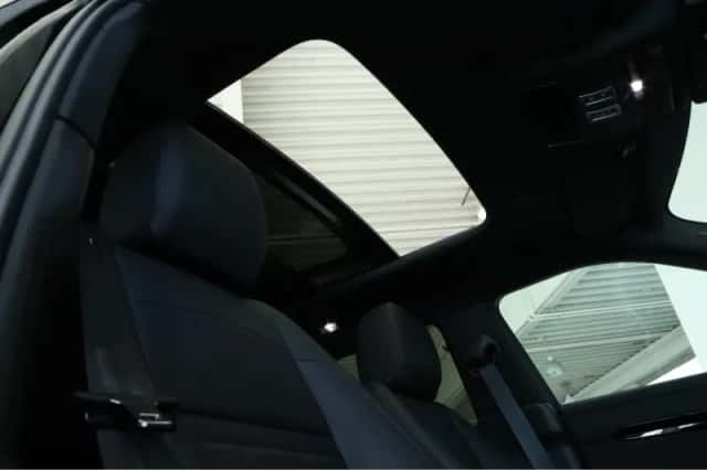 Land Rover Range Rover Evoque (2024) thumbnail 24