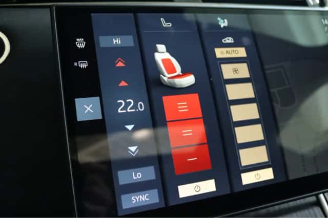 Land Rover Range Rover Evoque (2024) thumbnail 32