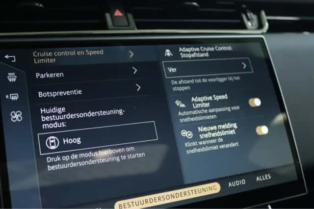 Land Rover Range Rover Evoque (2024) thumbnail 37