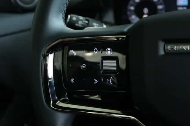 Land Rover Range Rover Evoque (2024) thumbnail 40