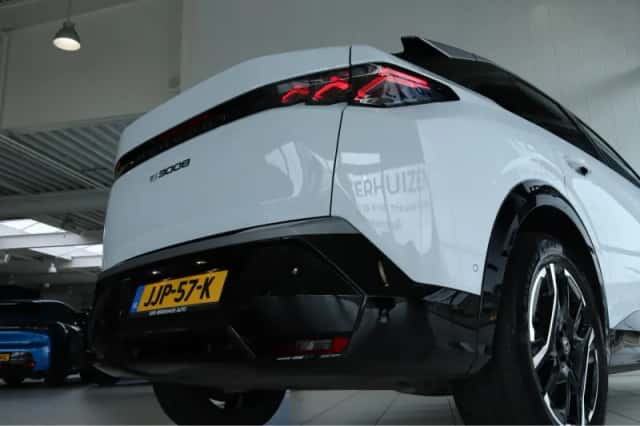 Peugeot e-3008 (2025) thumbnail 14