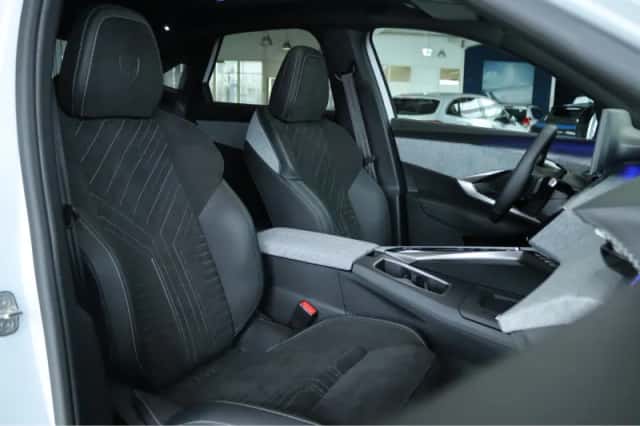 Peugeot e-3008 (2025) thumbnail 3