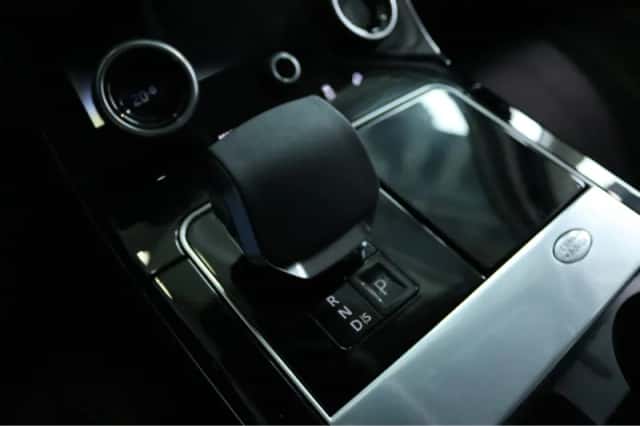 Land Rover Range Rover Velar (2021) thumbnail 25
