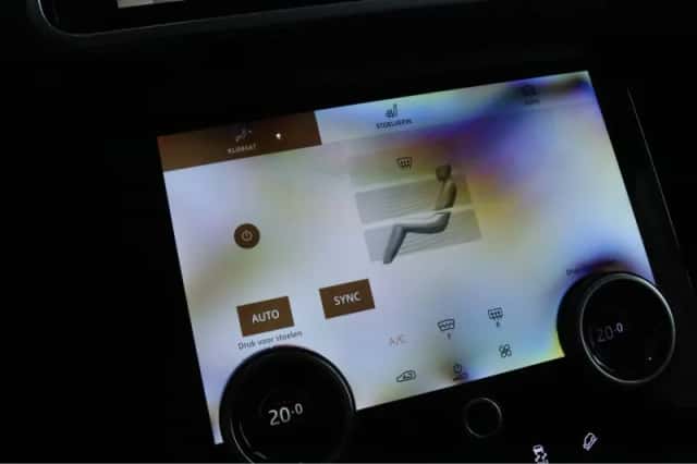 Land Rover Range Rover Velar (2021) thumbnail 28