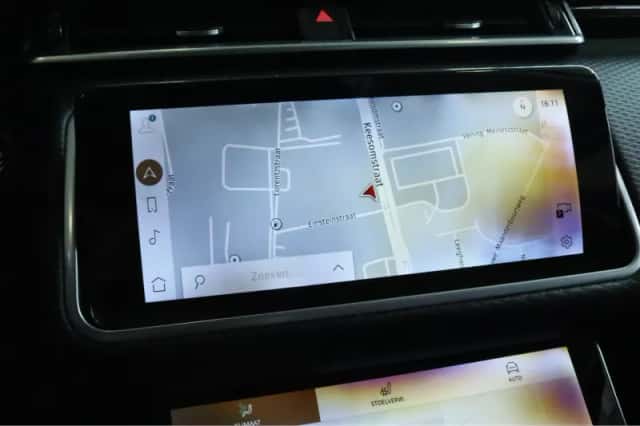 Land Rover Range Rover Velar (2021) thumbnail 30