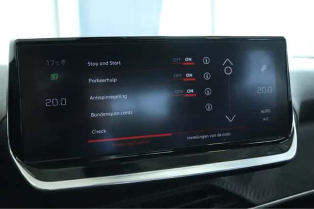Peugeot 2008 (2020) thumbnail 22