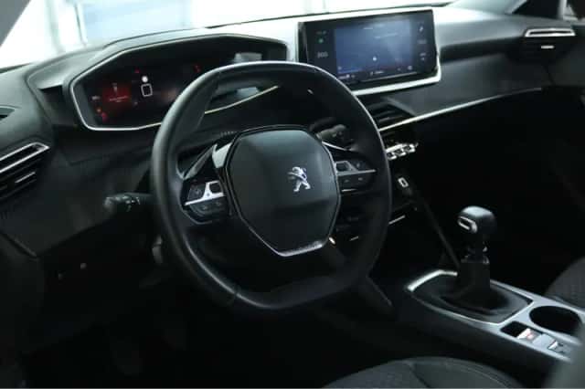 Peugeot 2008 (2020) thumbnail 4