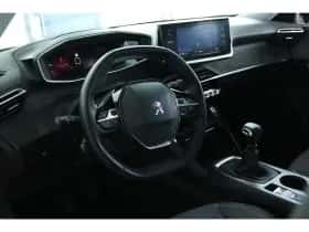 Peugeot 2008 (2020) thumbnail 4