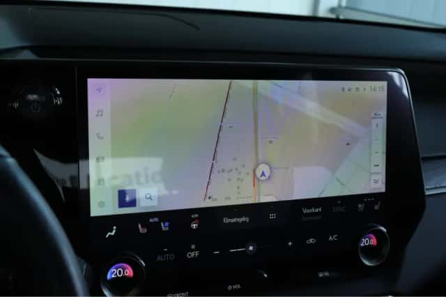 Lexus RX (2023) thumbnail 26