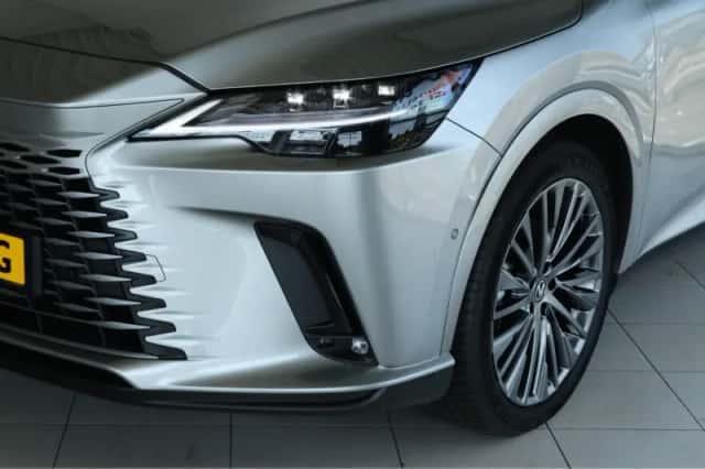 Lexus RX (2023) thumbnail 5