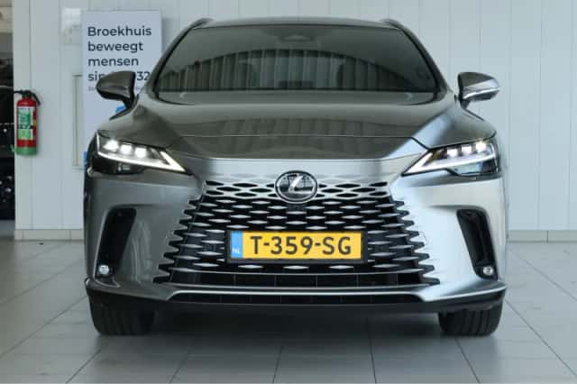 Lexus RX (2023) thumbnail 7
