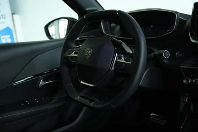 Peugeot 208 (2024) thumbnail 25