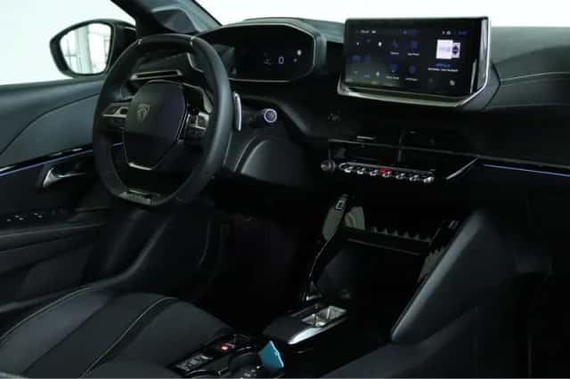 Peugeot 208 (2024) thumbnail 4