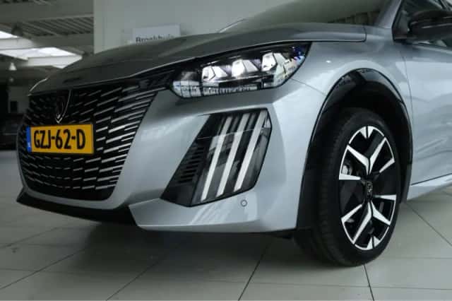 Peugeot 208 (2024) thumbnail 5