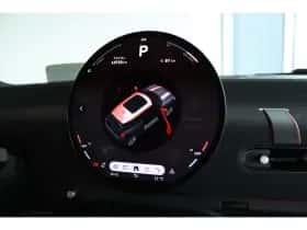 MINI Electric (2024) thumbnail 24