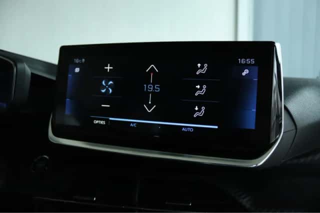 Peugeot 208 (2022) thumbnail 19