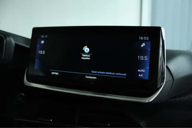 Peugeot 208 (2022) thumbnail 21