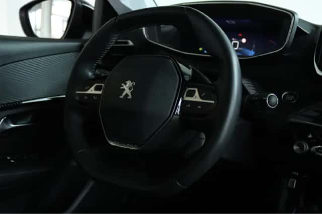 Peugeot 208 (2022) thumbnail 24